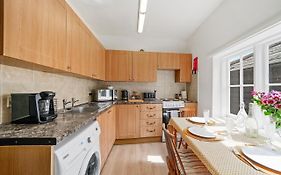 Cosy 3 Bedroom House In The Heart Of Canterbury